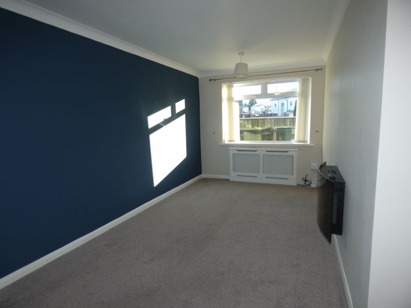 Lounge- click for photo gallery